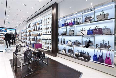 michael kors negozi milano|michael kors stores milan.